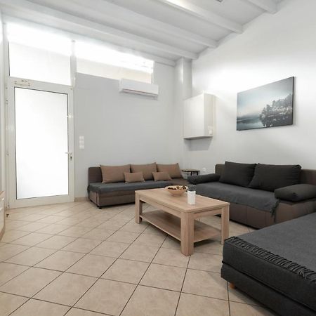 Spacious Apartment-600M From The Subway Athens Exterior photo